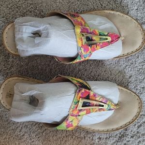 Bella Vita colorful sandals size 9